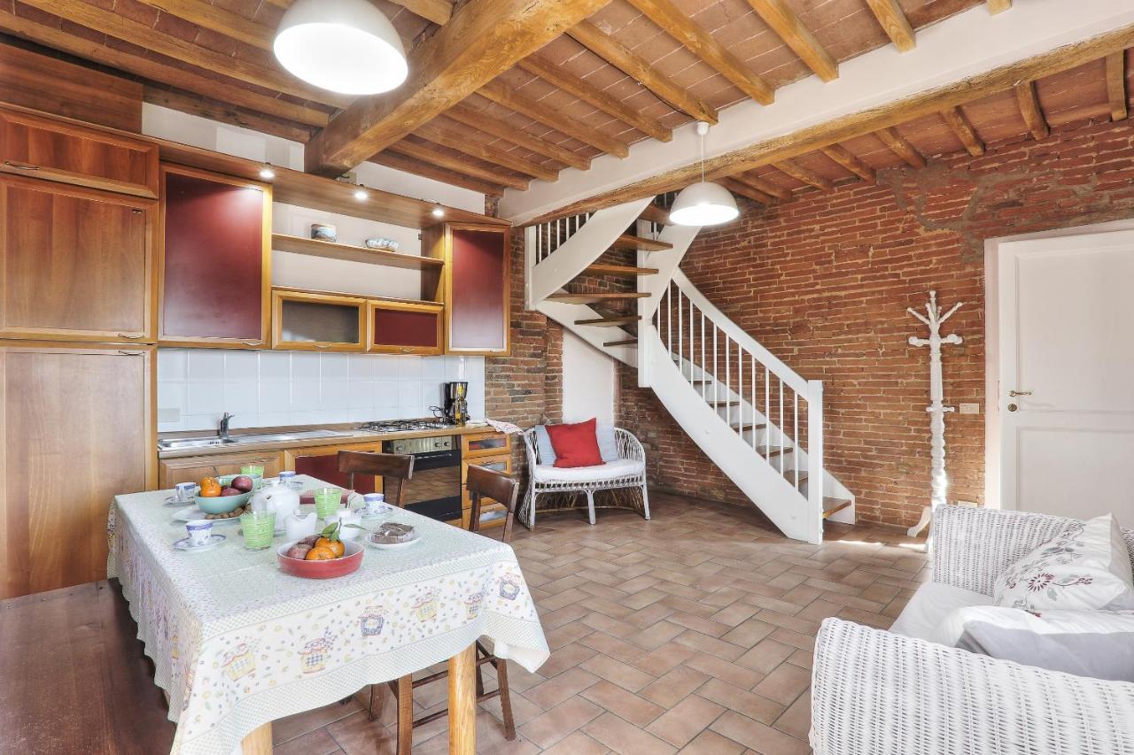Borgo Di Alica Villa Palaia Bagian luar foto
