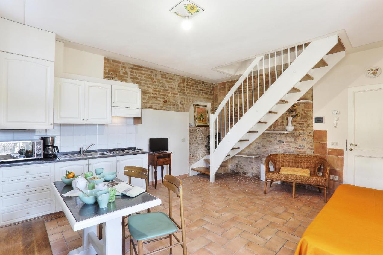 Borgo Di Alica Villa Palaia Bagian luar foto